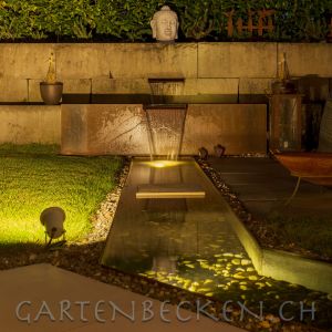Gartenbecken Bei Nacht 042